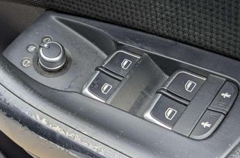 AUDI Q3 2.0 Q3 S Line TDI 5dr