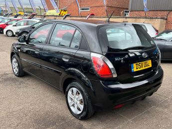 Kia Rio 1.4 1 5dr
