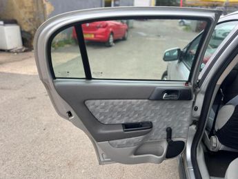 Vauxhall Astra 1.6i Envoy 5dr
