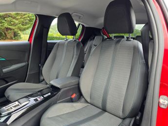 Peugeot 208 1.2 PureTech Allure Premium + EAT Euro 6 (s/s) 5dr