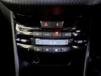 Peugeot 2008 1.2 PureTech Allure Premium Euro 6 5dr