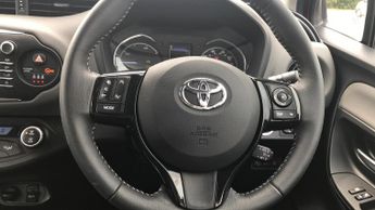 Toyota Yaris 1.5 VVT-h Icon E-CVT Euro 6 (s/s) 5dr