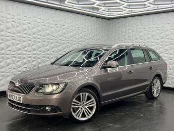 Skoda Superb 2.0 TDI Elegance DSG 4WD Euro 5 (s/s) 5dr