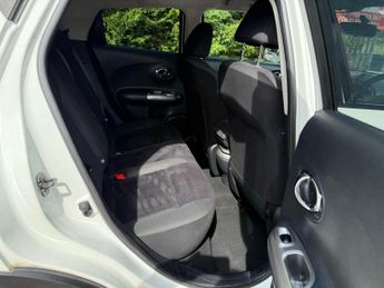 Nissan Juke 1.6 Acenta Premium CVT Euro 5 5dr