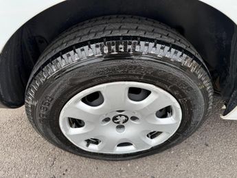 Peugeot e-Partner 49Kw SE FWD L1 H1 5dr