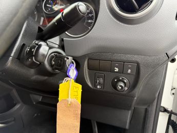 Peugeot e-Partner 49Kw SE FWD L1 H1 5dr