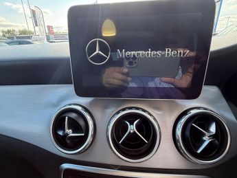 Mercedes-Benz GLA 2.0 GLA250 AMG Line (Premium Plus) 7G-DCT 4MATIC Euro 6 (s/s) 5d
