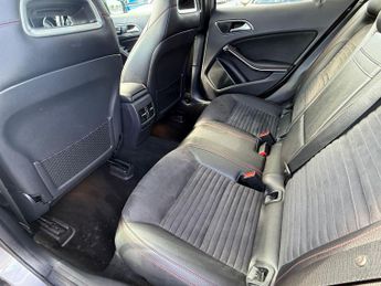 Mercedes-Benz GLA 2.0 GLA250 AMG Line (Premium Plus) 7G-DCT 4MATIC Euro 6 (s/s) 5d