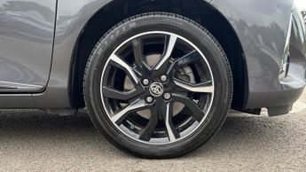 Toyota Yaris 1.5 VVT-h Design E-CVT Euro 6 (s/s) 5dr