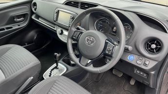 Toyota Yaris 1.5 VVT-h Design E-CVT Euro 6 (s/s) 5dr