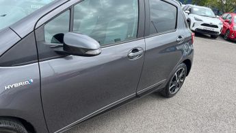 Toyota Yaris 1.5 VVT-h Design E-CVT Euro 6 (s/s) 5dr