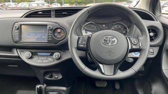 Toyota Yaris 1.5 VVT-h Design E-CVT Euro 6 (s/s) 5dr