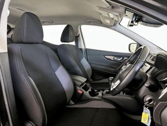 Nissan Qashqai 1.3 DIG-T Acenta Premium Euro 6 (s/s) 5dr