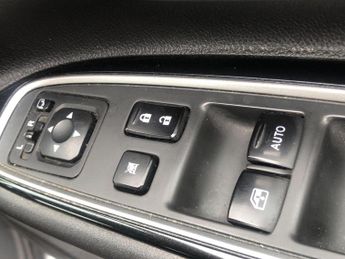 Mitsubishi Outlander 2.0h 12kWh 4h CVT 4WD Euro 6 (s/s) 5dr