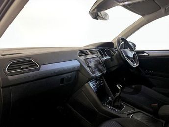 Volkswagen Tiguan 1.5 TSI Active Euro 6 (s/s) 5dr