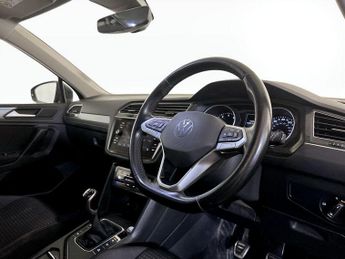 Volkswagen Tiguan 1.5 TSI Active Euro 6 (s/s) 5dr