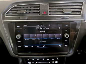 Volkswagen Tiguan 1.5 TSI Active Euro 6 (s/s) 5dr
