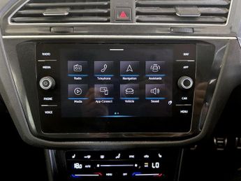 Volkswagen Tiguan 1.5 TSI Active Euro 6 (s/s) 5dr