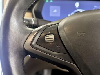 Tesla Model S (Dual Motor) Standard Range Auto 4WD 5dr