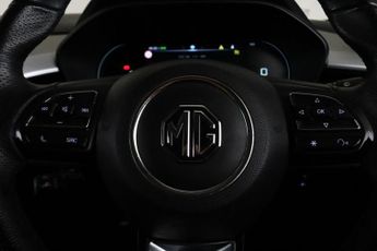 MG MG5 61.1kWh Trophy Long Range Auto 5dr