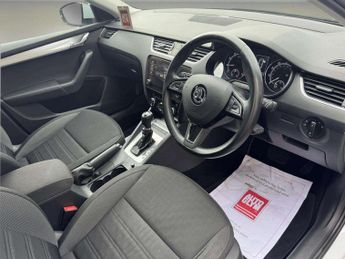 SKODA OCTAVIA 1.0 TSI SE Hatchback 5dr Petrol DSG Euro 6
