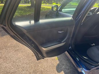 BMW 3 Series 2.0 318i SE Touring Steptronic Euro 5 5dr