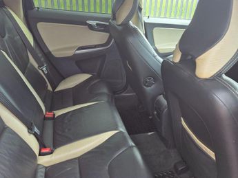 Volvo XC60 2.4 D5 R-Design Premium Geartronic AWD Euro 4 5dr