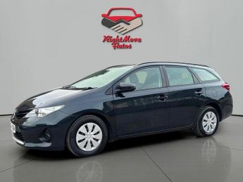 Toyota Auris 1.4 D-4D Active Touring Sports Euro 5 (s/s) 5dr