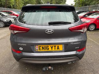 Hyundai TUCSON 2.0 CRDi Premium Auto 4WD Euro 6 5dr