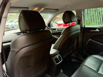 Hyundai TUCSON 2.0 CRDi Premium Auto 4WD Euro 6 5dr