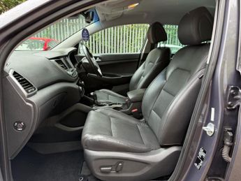 Hyundai TUCSON 2.0 CRDi Premium Auto 4WD Euro 6 5dr