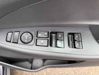 Hyundai TUCSON 2.0 CRDi Premium Auto 4WD Euro 6 5dr