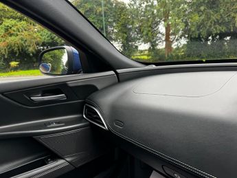 Jaguar XE 2.0d R-Sport Auto Euro 6 (s/s) 4dr