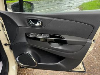 Renault Captur 1.5 dCi Dynamique MediaNav EDC Euro 5 5dr