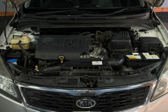 Kia Ceed 1.6 CRDi EcoDynamics 2 Sports Wagon Euro 5 (s/s) 5dr