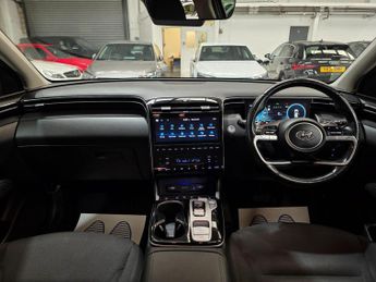 Hyundai TUCSON 1.6 h T-GDi 13.8kWh Premium Auto 4WD Euro 6 (s/s) 5dr
