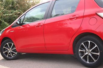 Toyota Yaris 1.5 VVT-h Icon Tech E-CVT Euro 6 (s/s) 5dr