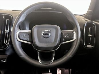 Volvo XC40 Recharge 69kWh Plus Auto 5dr