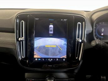 Volvo XC40 Recharge 69kWh Plus Auto 5dr