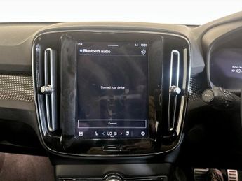 Volvo XC40 Recharge 69kWh Plus Auto 5dr