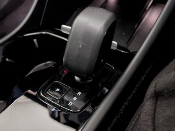 Volvo XC40 Recharge 69kWh Plus Auto 5dr