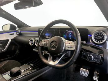 Mercedes-Benz A Class 1.3 A250e 15.6kWh AMG Line Edition (Executive) 8G-DCT Euro 6 (s/