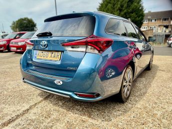 Toyota Auris 1.8 VVT-h Excel Touring Sports CVT Euro 6 (s/s) 5dr