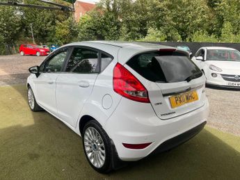 Ford Fiesta 1.6 TDCi DPF Titanium 5dr