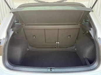 Volkswagen Tiguan 2.0 TDI R-Line Edition DSG Euro 6 (s/s) 5dr