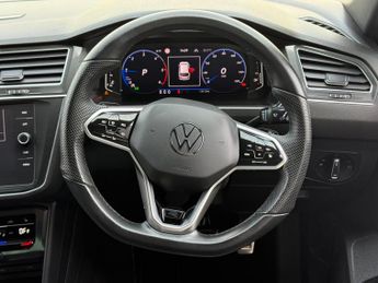 Volkswagen Tiguan 2.0 TDI R-Line Edition DSG Euro 6 (s/s) 5dr