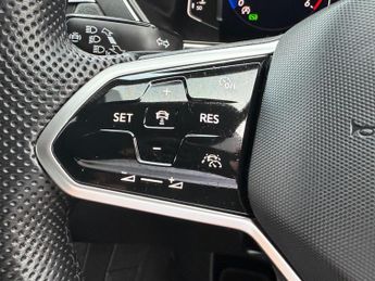 Volkswagen Tiguan 2.0 TDI R-Line Edition DSG Euro 6 (s/s) 5dr