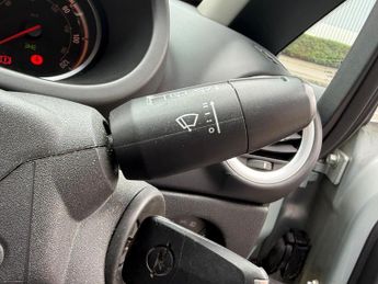 Vauxhall Corsa 1.4i 16v Design 5dr (a/c)