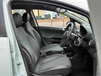Vauxhall Corsa 1.4i 16v Design 5dr (a/c)