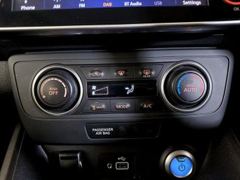Nissan Leaf 40kWh Acenta Auto 5dr